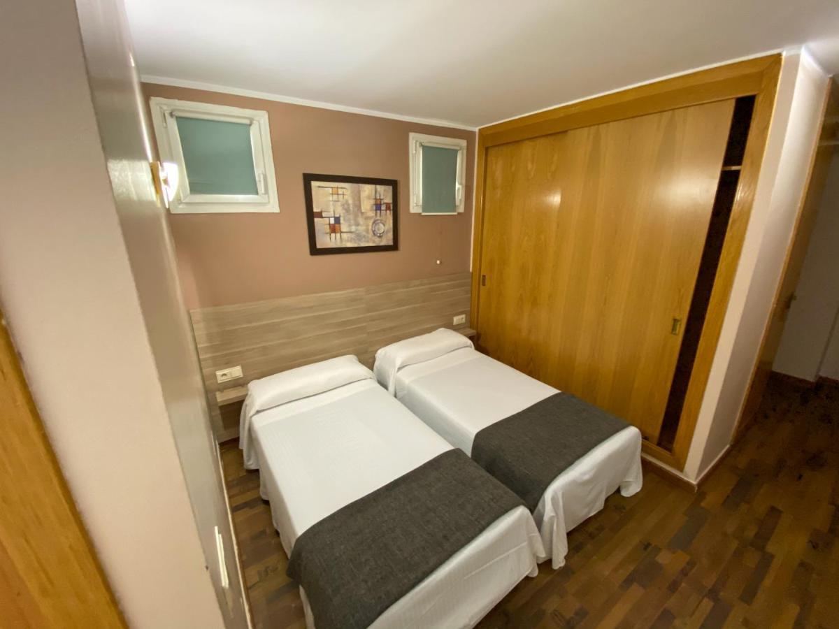 Somriu Hotel Vall Ski อินเกลส ภายนอก รูปภาพ