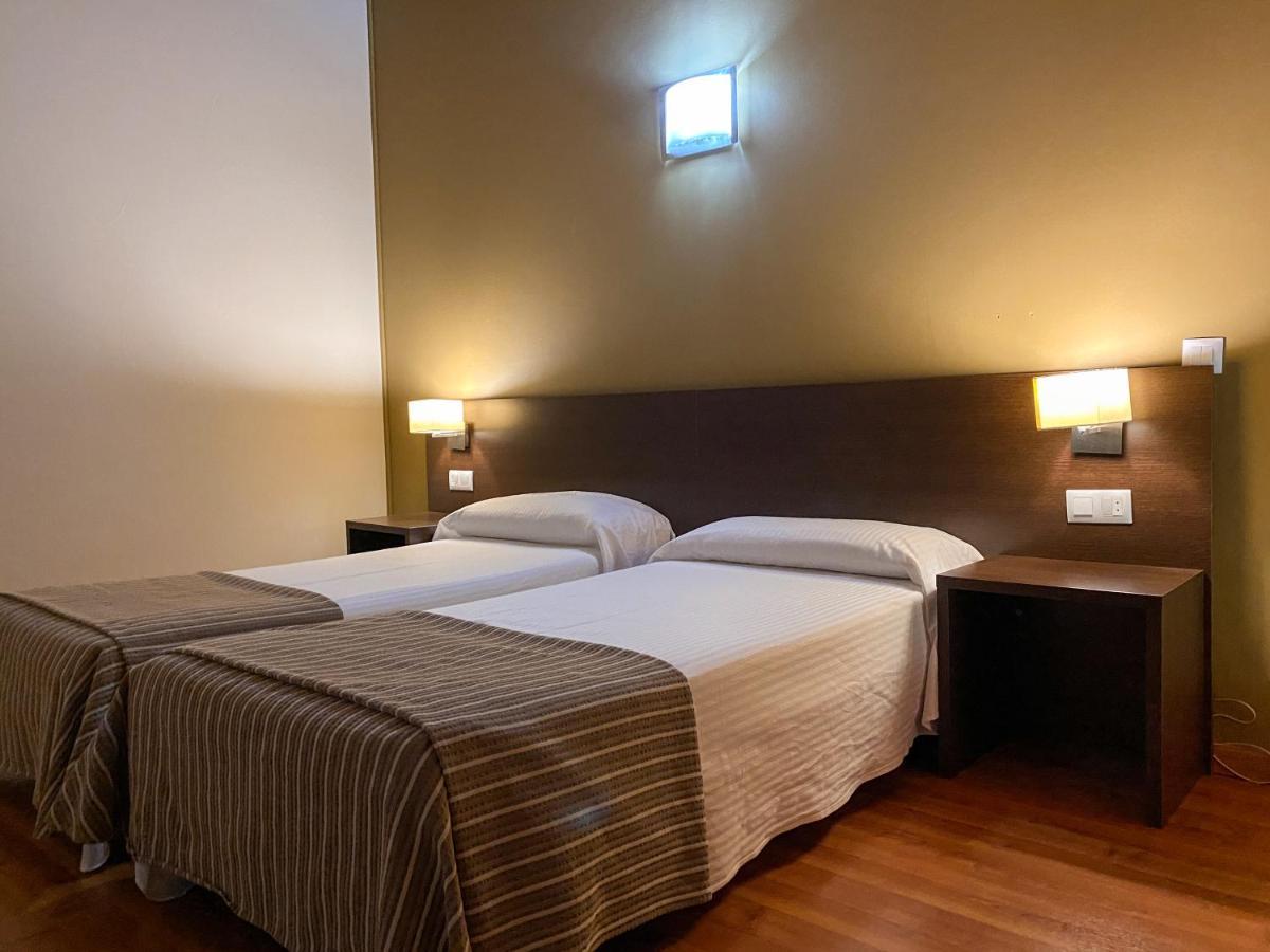 Somriu Hotel Vall Ski อินเกลส ภายนอก รูปภาพ